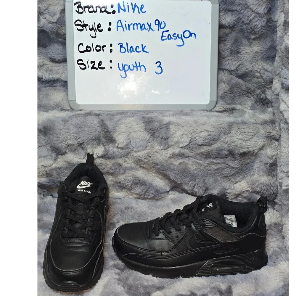Nike Air Max 90 EasyOn Black Sneakers Size 3 EUC